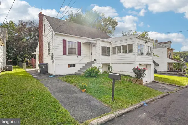 1325 Byfield St, ALLENTOWN, PA 18103