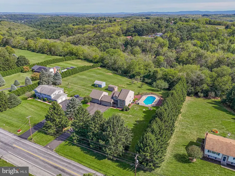 3063 Weidasville Rd, Orefield, PA 18069 - #3