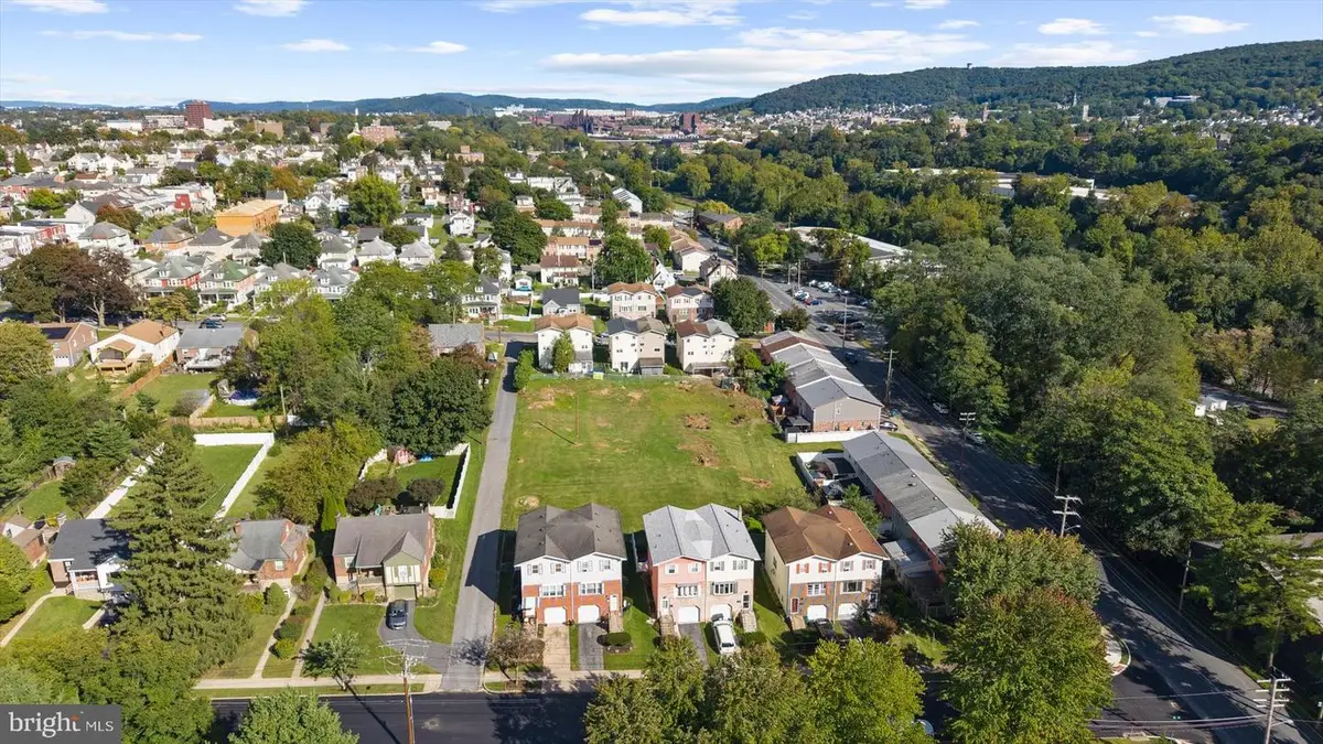 1118 W Lehigh St, Bethlehem, PA 18018 - #1