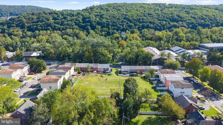 1118 W Lehigh St, Bethlehem, PA 18018 - #2