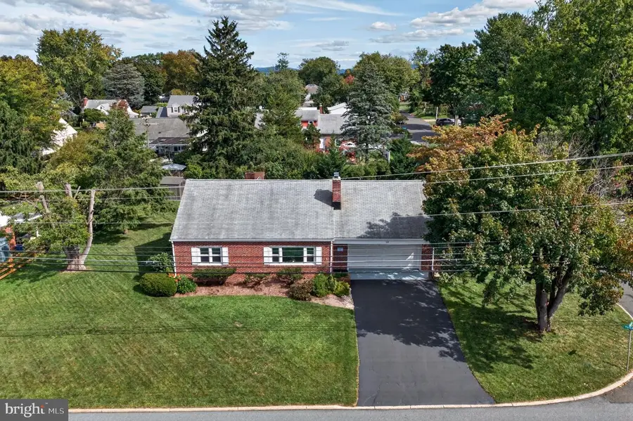 619 Parkway Rd, Allentown, PA 18104 - #3