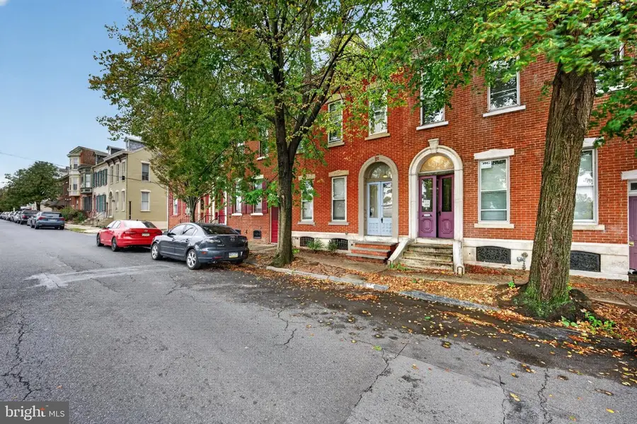 317 N 10th St, Allentown, PA 18102 - #3