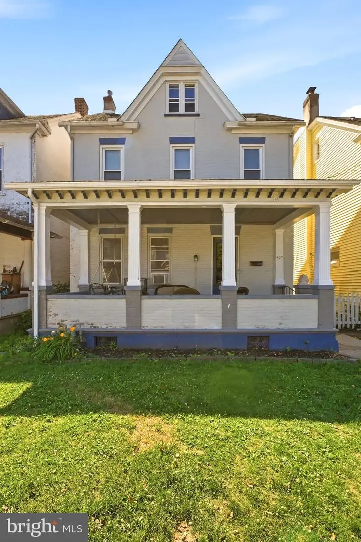 507 Walnut St, Catasauqua, PA 18032 - #1