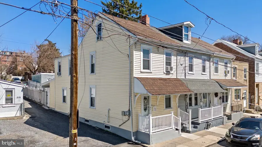 337 N 3rd St, Allentown, PA 18102 - #2