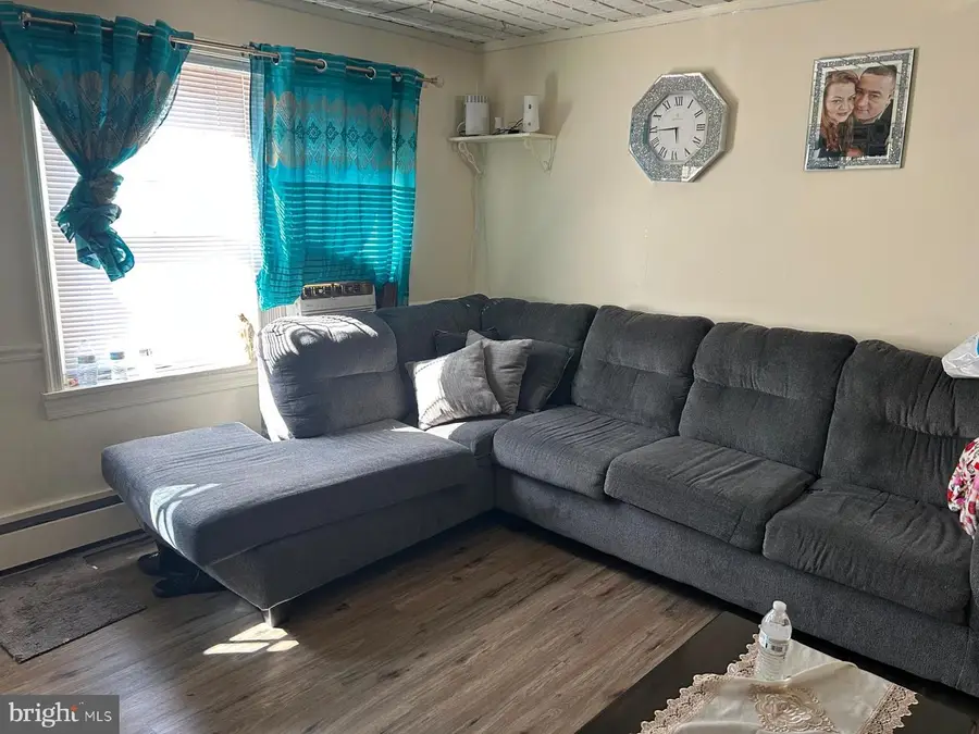 743 S Genesee St, Allentown, PA 18103 - #3