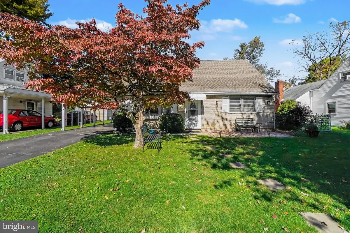 1914 Ridgelawn Ave, Bethlehem, PA 18018 - #1