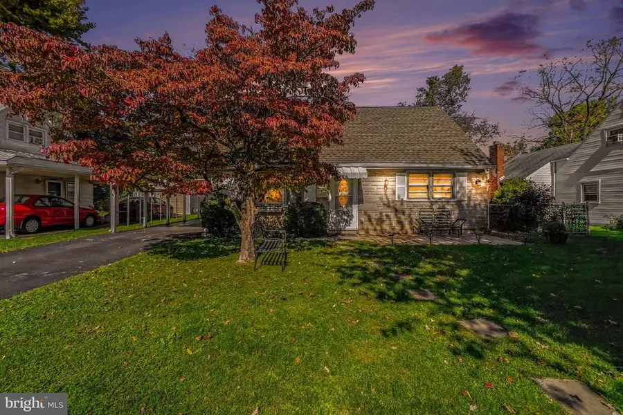 1914 Ridgelawn Ave, Bethlehem, PA 18018 - #2