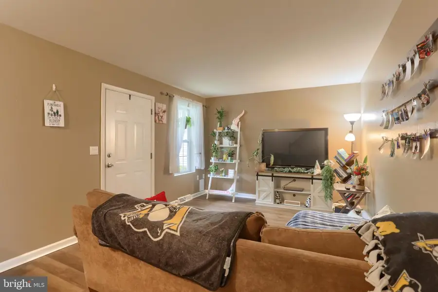 2017 Acorn Dr, Lebanon, PA 17042 - #3