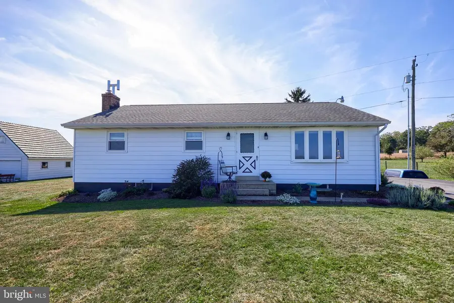 31 W Strack Dr, Myerstown, PA 17067 - Image #2