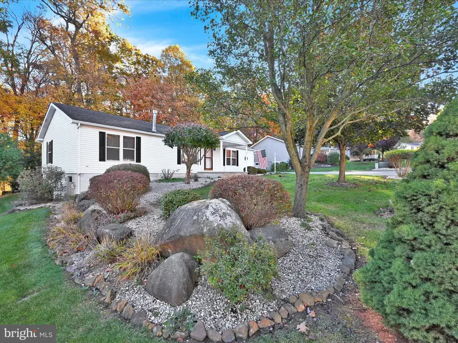 1044 Hemlock Circle, Manheim, PA 17545 - Image #3