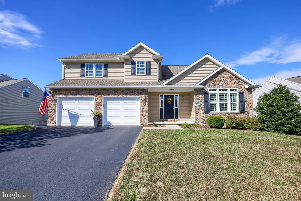 2245 Nancy Lee Ave, Lebanon, PA 17042 - Image #1