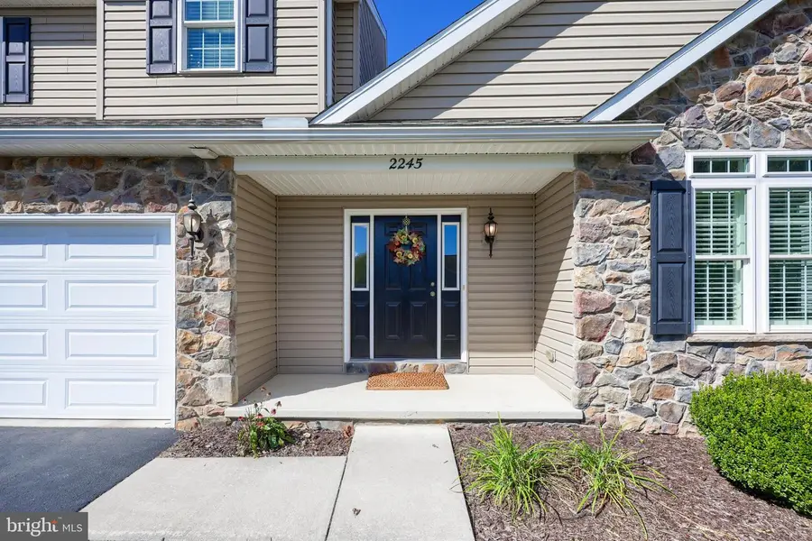 2245 Nancy Lee Ave, Lebanon, PA 17042 - Image #2