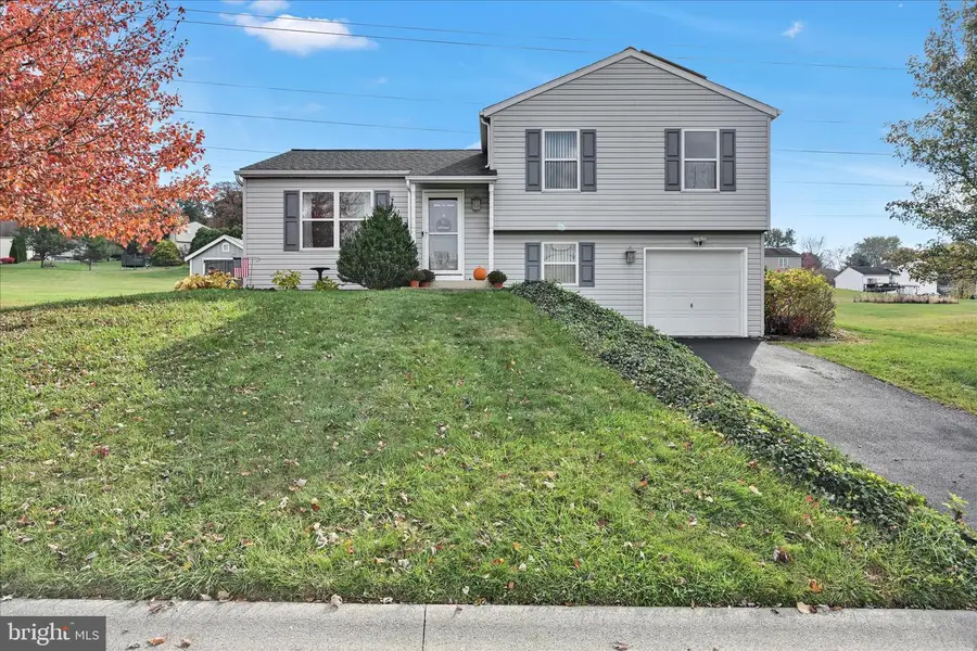 3 Fawnwood Dr, Lebanon, PA 17046 - Image #3
