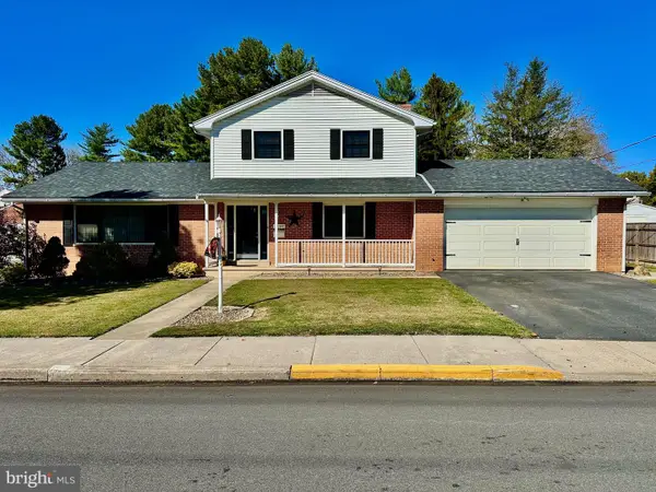 977 York St, LEBANON, PA 17042