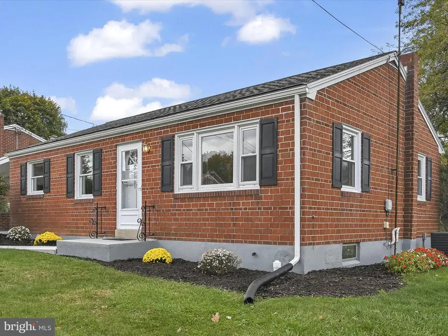 1009 S 1st Ave, Lebanon, PA 17042 - Image #2