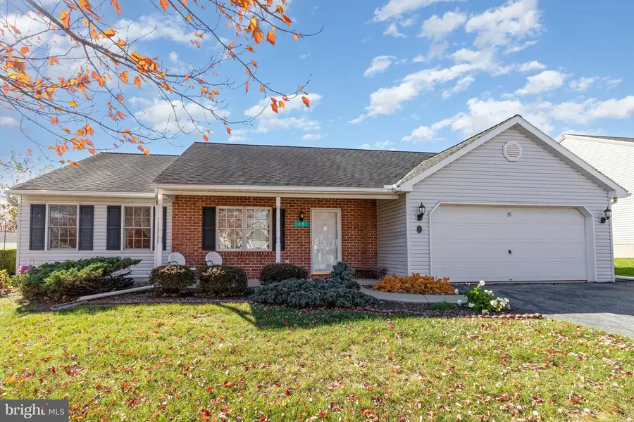 15 Lakeview Dr, Myerstown, PA 17067 - Image #2