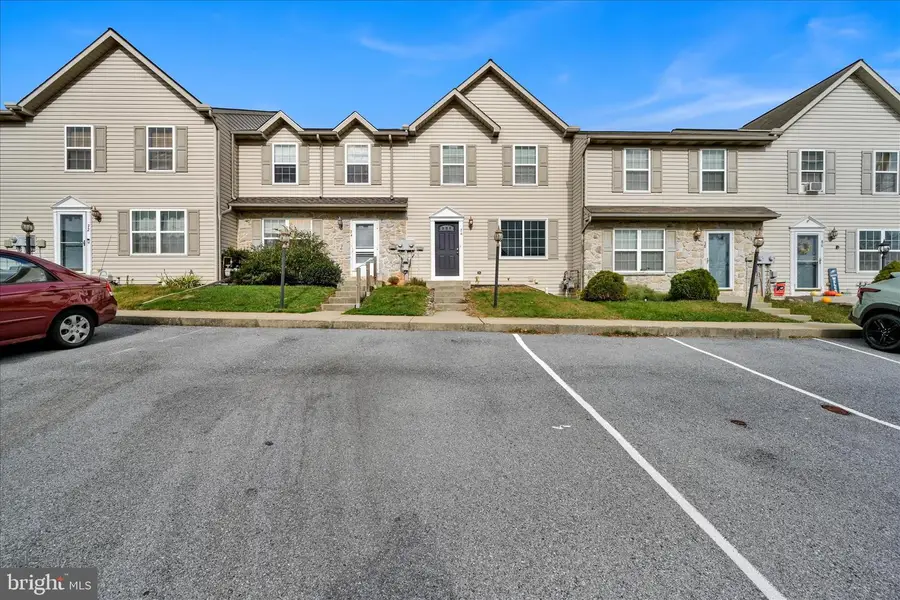 76 Laurel Dr, Myerstown, PA 17067 - Image #3