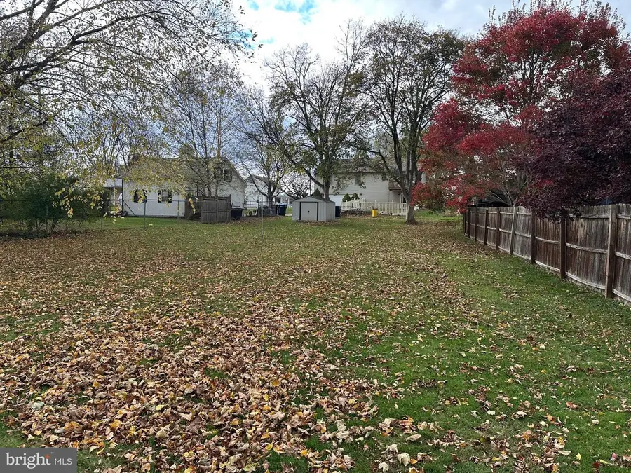 717 W Oak St, Palmyra, PA 17078 - Image #2