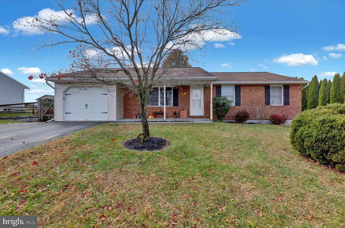 111 Sweetwater Ln, Newmanstown, PA 17073 - Image #1