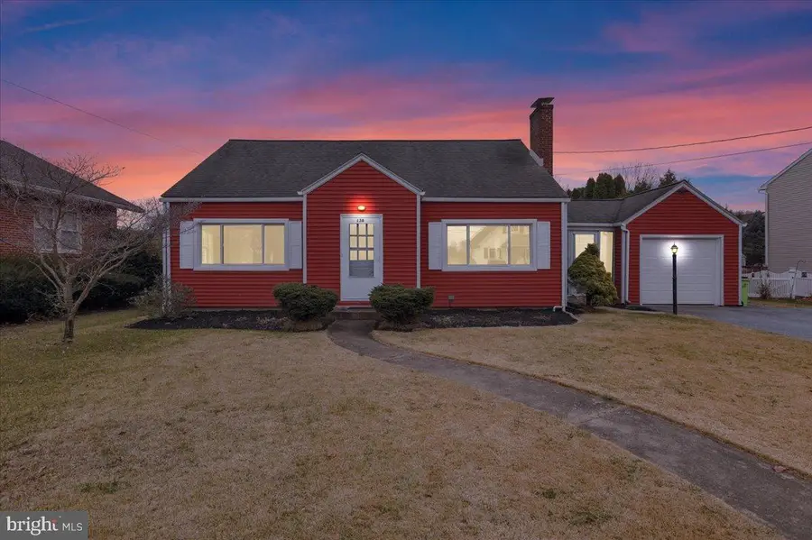 138 W Main St, Newmanstown, PA 17073 - Image #2