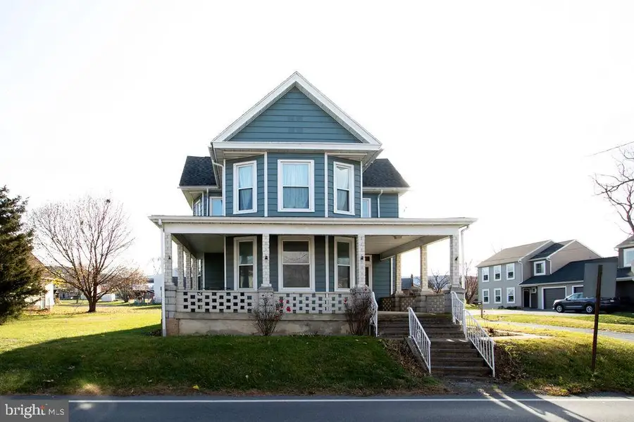 220 W Main St, Newmanstown, PA 17073 - Image #2