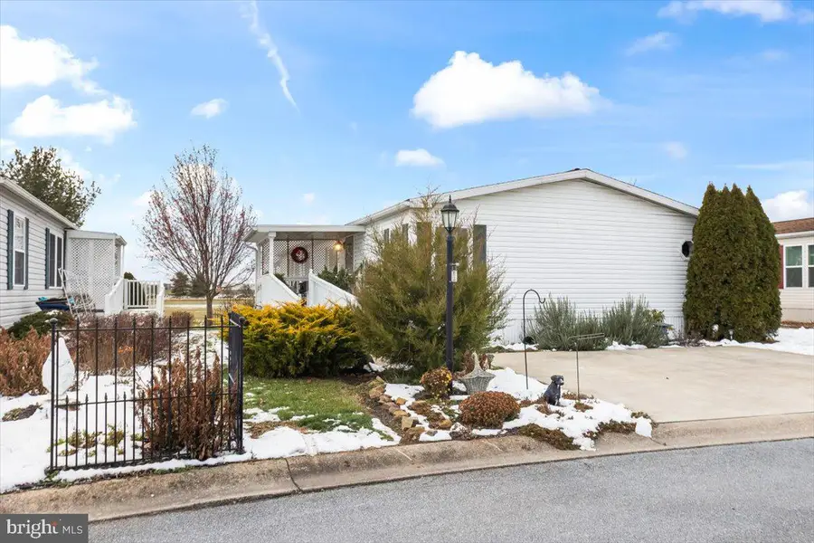 360 W Spruce St, Palmyra, PA 17078 - Image #2