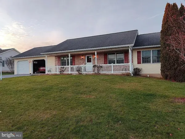 17 Vista Dr, FREDERICKSBURG, PA 17026