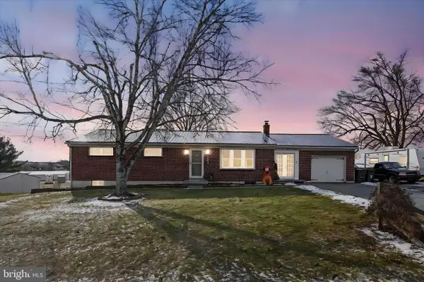 193 W Main St, FREDERICKSBURG, PA 17026