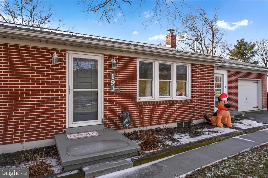 193 W Main St, Fredericksburg, PA 17026 - Image #2