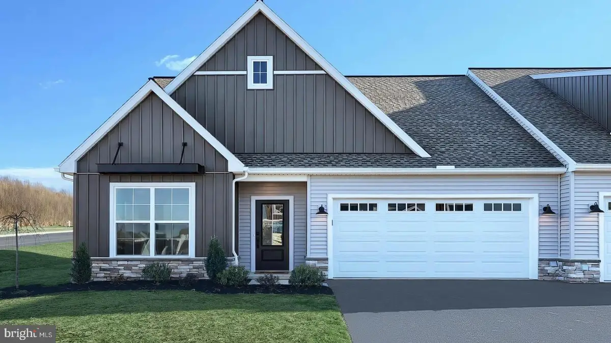 33 Canterbury Ln, Annville, PA 17003 - #1