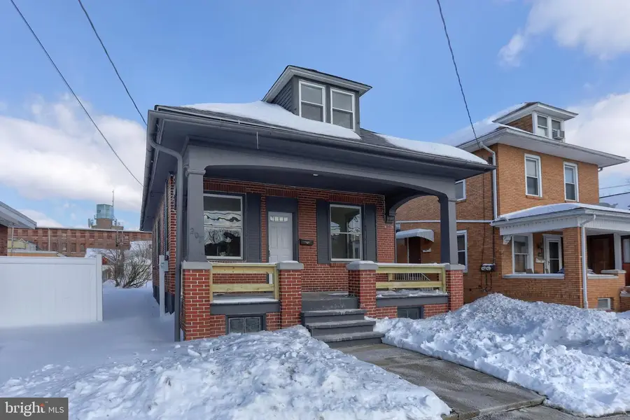 207 E Lehman St, Lebanon, PA 17046 - #3