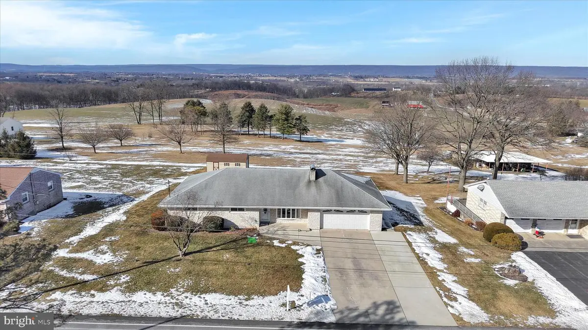 263 Eisenhower Rd, Palmyra, PA 17078 - Image #1