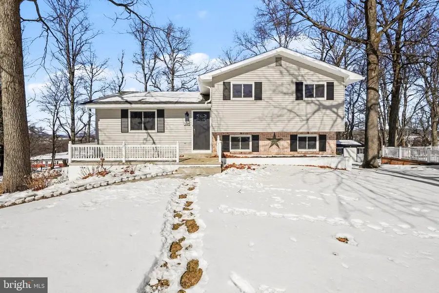 2149 Cloverfield Dr, Lebanon, PA 17046 - #2