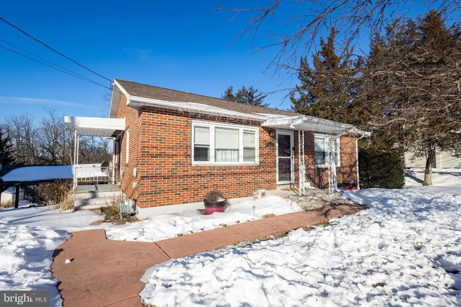 1421 Sandhill Rd, Lebanon, PA 17046 - #2