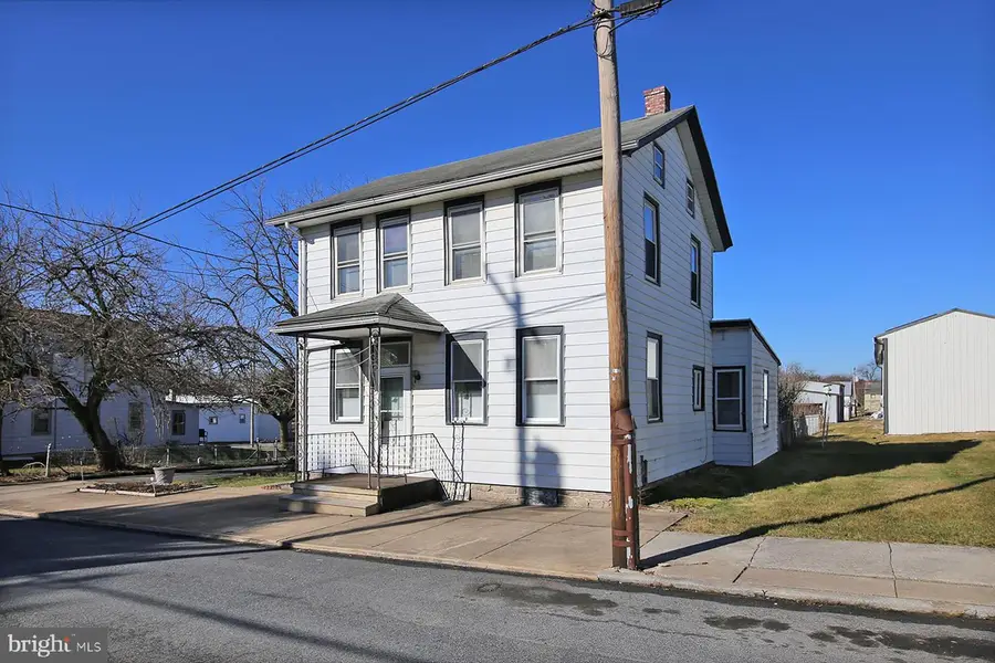 153 N Center St, Fredericksburg, PA 17026 - #2