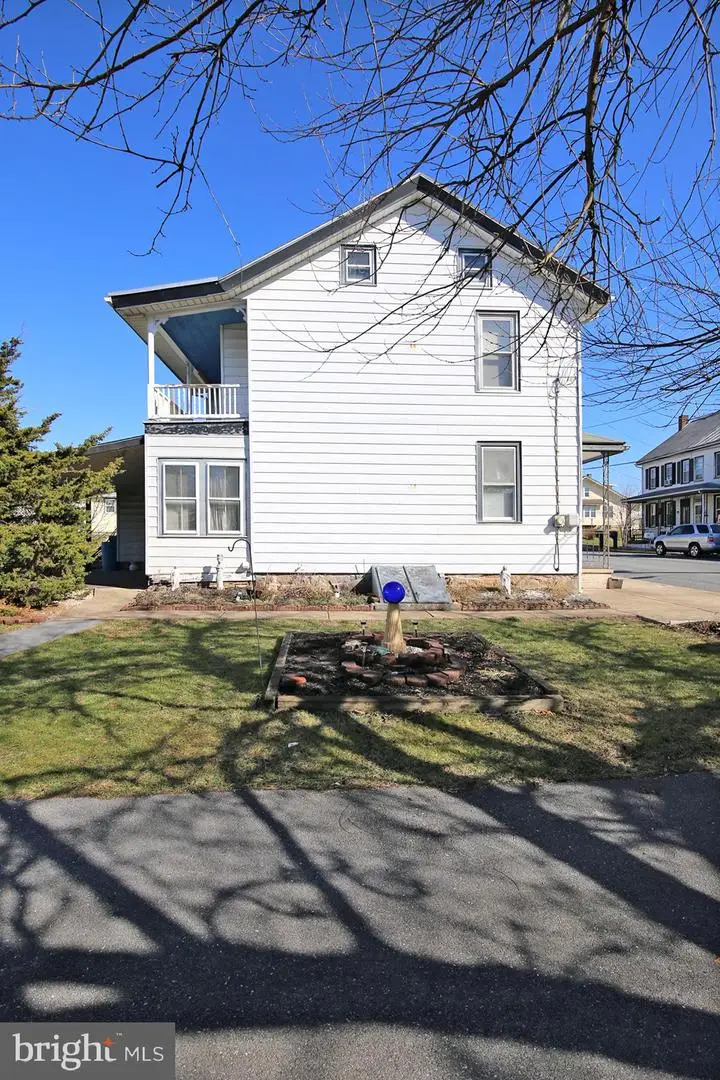 153 N Center St, Fredericksburg, PA 17026 - #3
