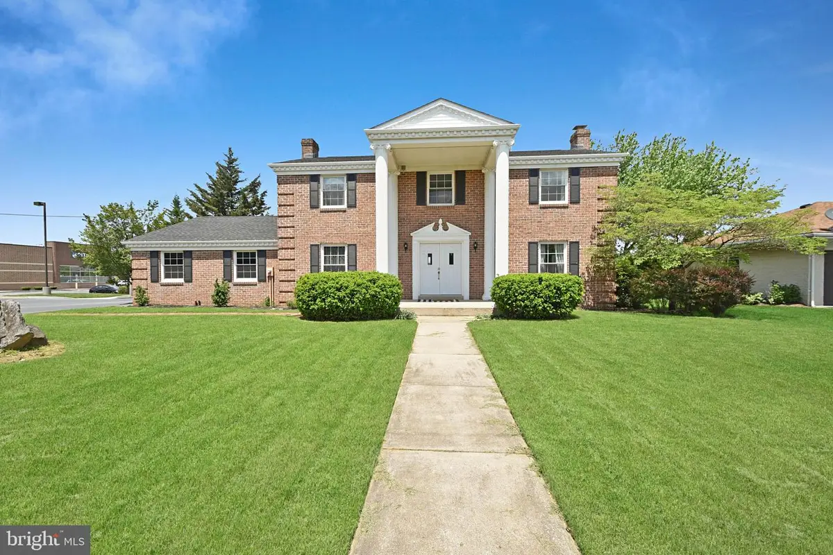 1003 E Cherry St, Palmyra, PA 17078 - #1