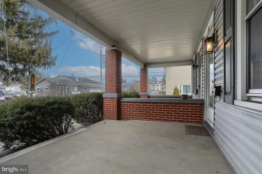 40 S White Oak St, Annville, PA 17003 - #2