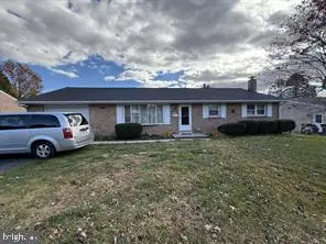 1140 Cedar Crest Dr, Lebanon, PA 17046 - #1