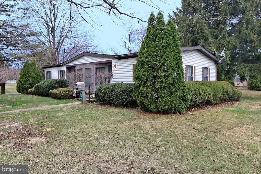 2015 E Pennsylvania Ave, Lebanon, PA 17042 - #2