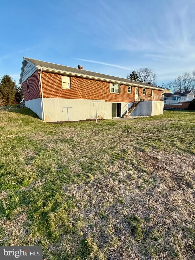 139 Lawn Rd, Palmyra, PA 17078 - #2