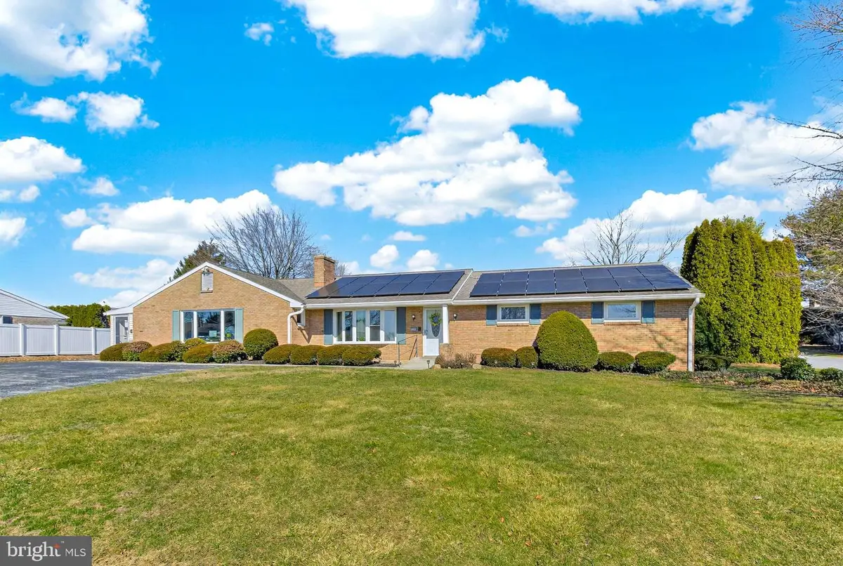 1099 Cedar Crest Dr, Lebanon, PA 17046 - #1