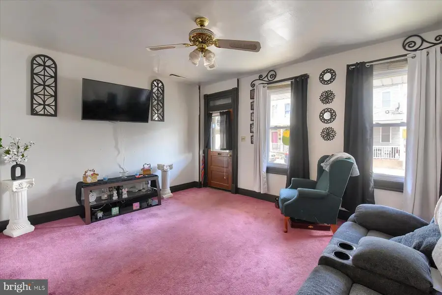 357 N 3rd St, Lebanon, PA 17046 - #3