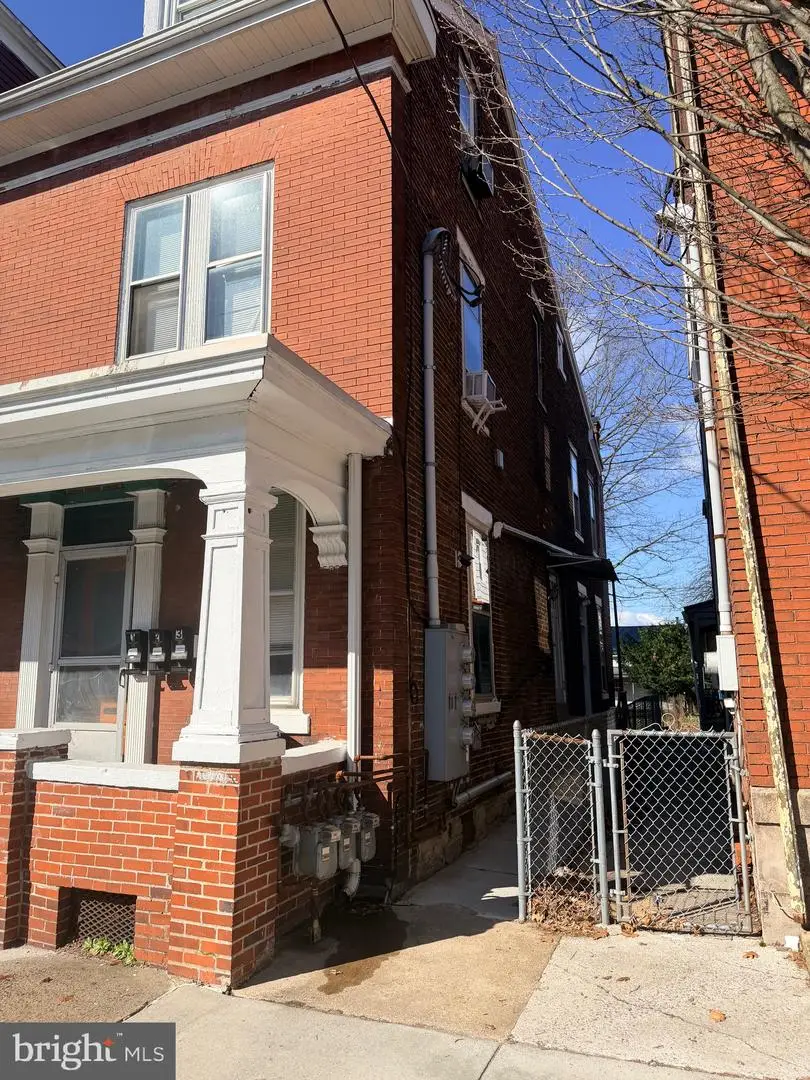 525 N 8th St, Lebanon, PA 17046 - #2