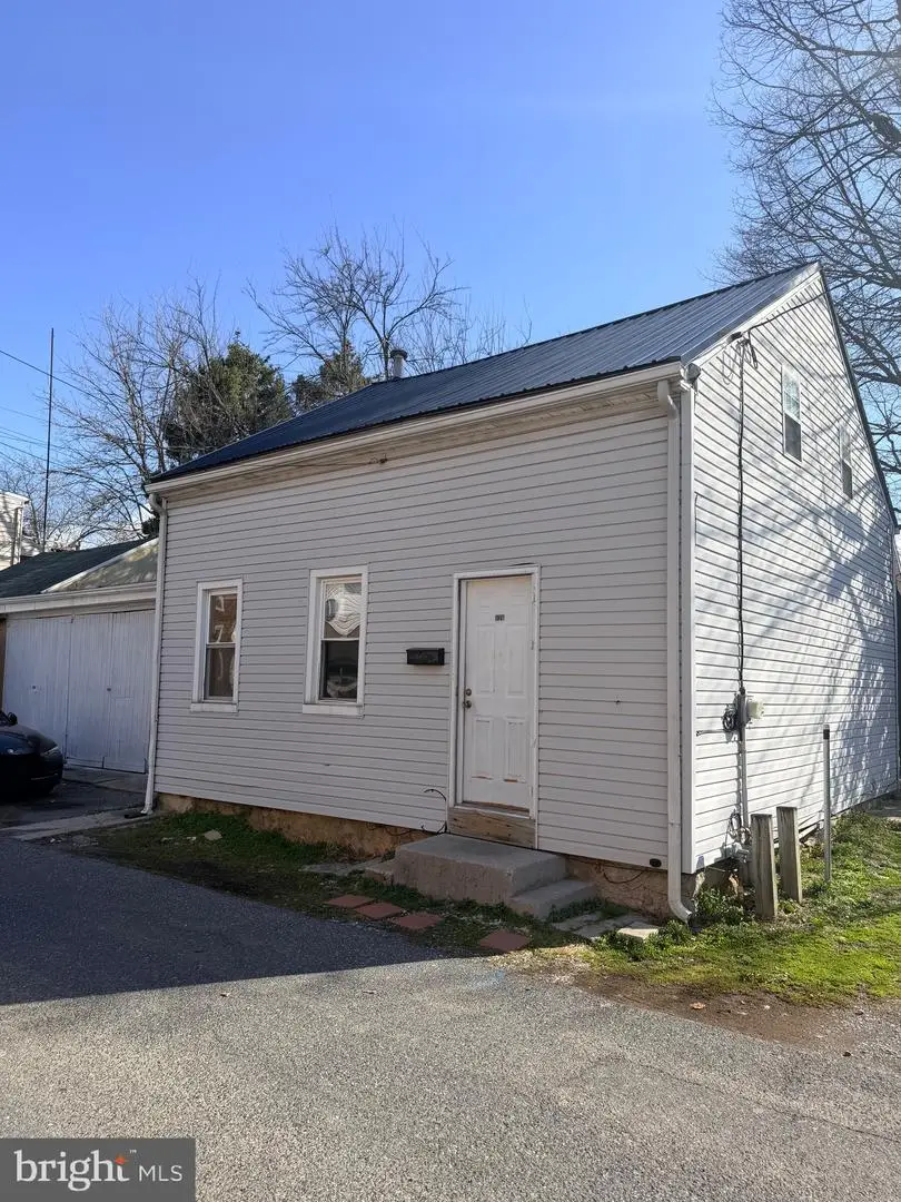 525 N 8th St, Lebanon, PA 17046 - #3