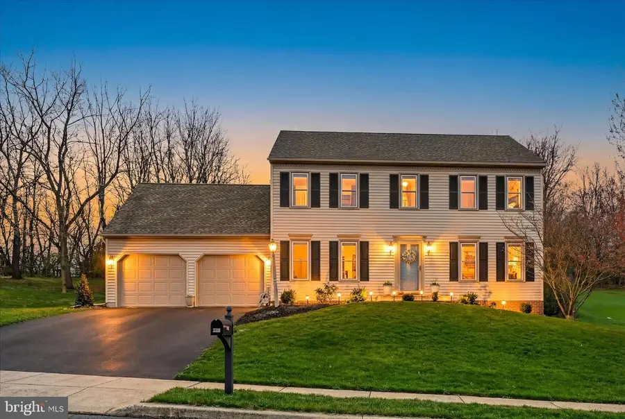 320 Coachman Ln, Palmyra, PA 17078 - #2