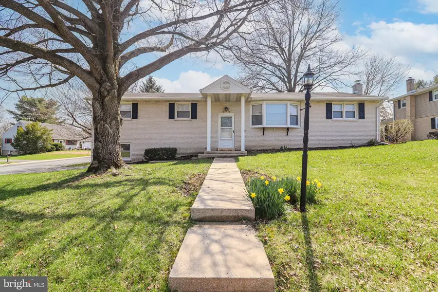 426 Edgewood Dr, Lebanon, PA 17042 - #3