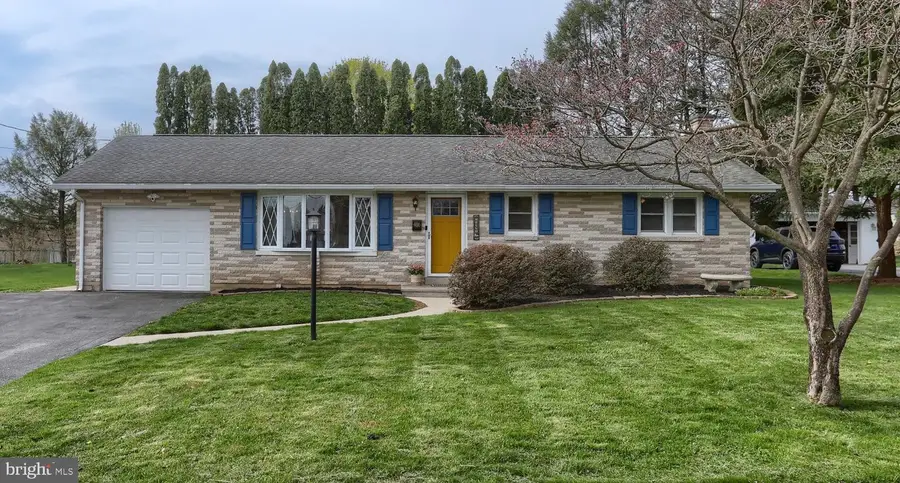 406 Wilshire Dr, Cleona, PA 17042 - #2