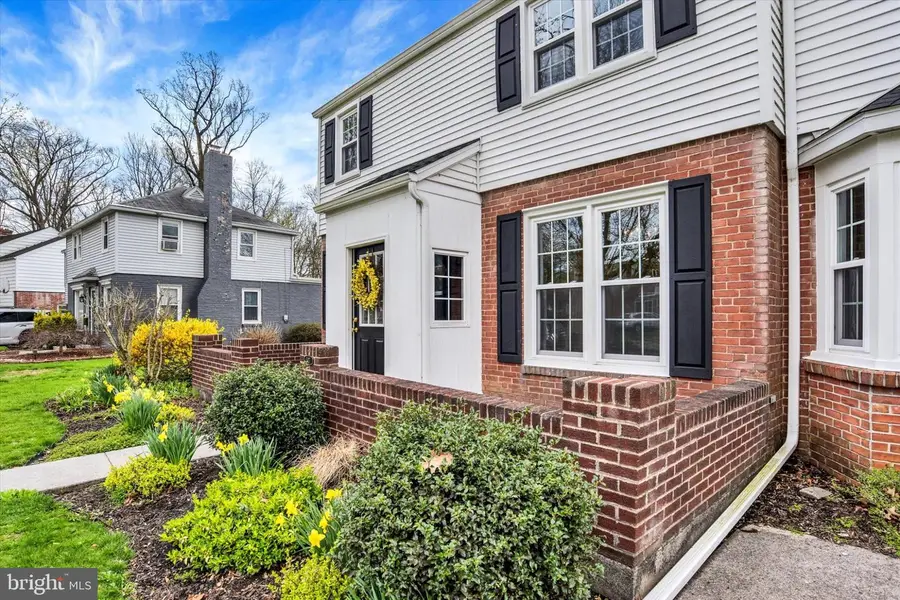 527 Park Dr, Lebanon, PA 17042 - #2