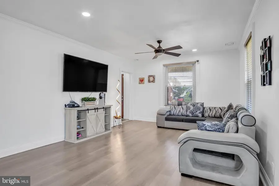 142 E Maple St, Lebanon, PA 17046 - #2